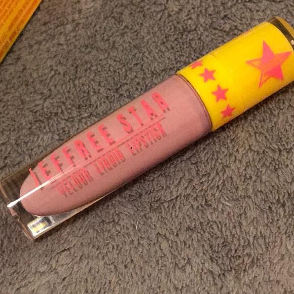 Jeffrey Star Velour Liquid Lipstick in Virginity - Picture 5 of 5